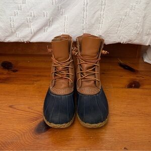 Women’s Tan and Navy Bean Boots, Size 6, Medium Width